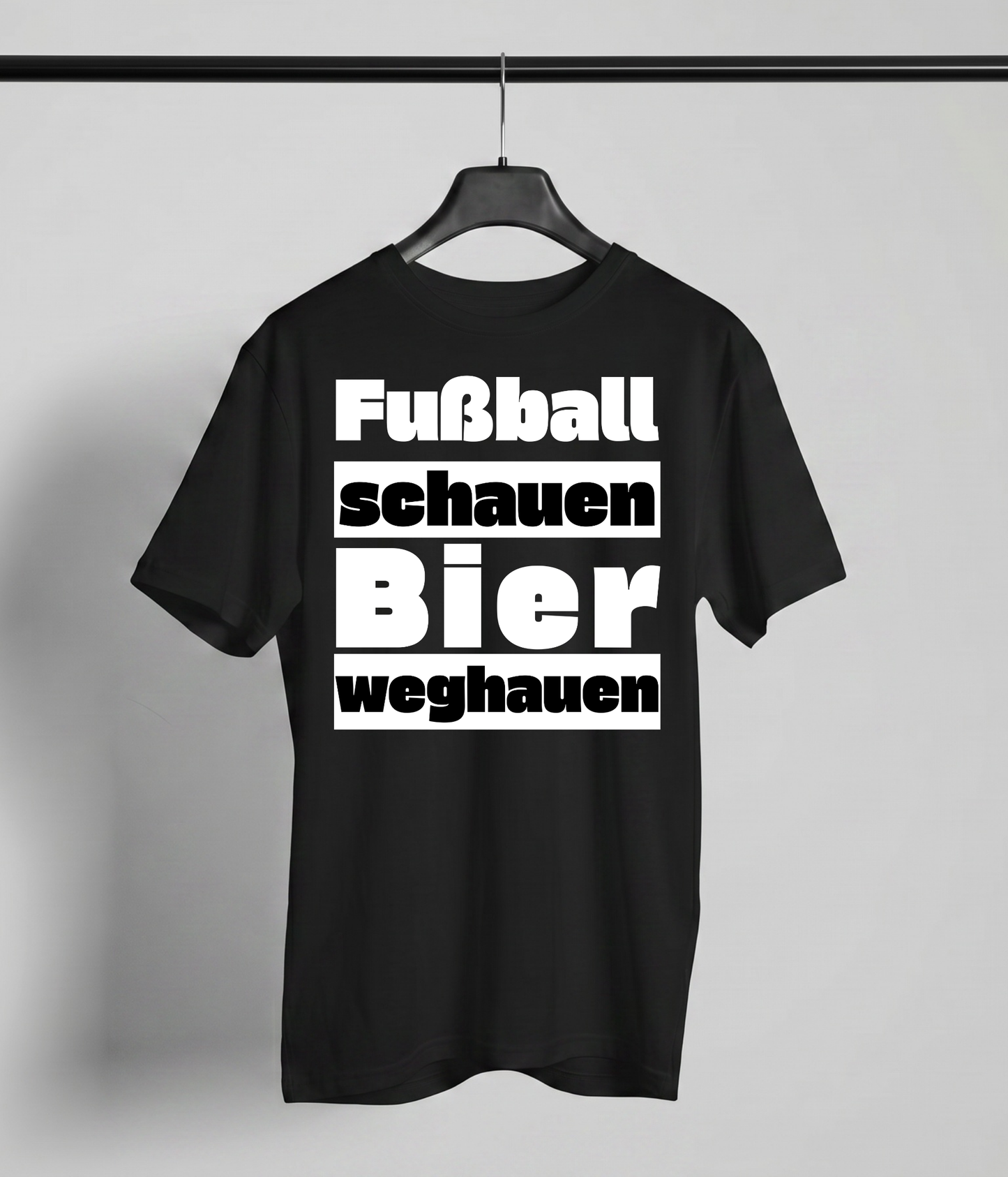 Fußball schauen & Bier weghauen