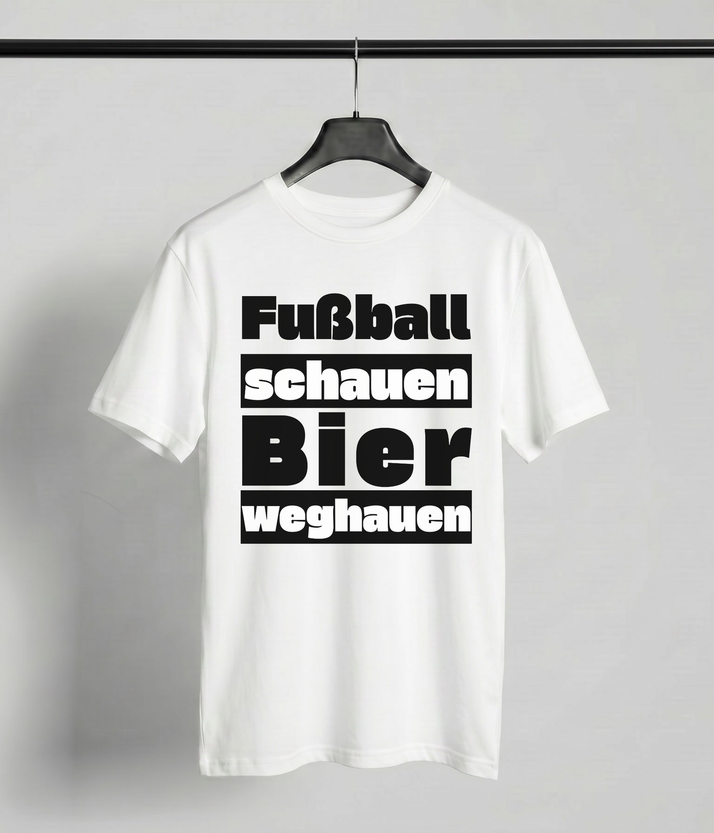 Fußball schauen & Bier weghauen